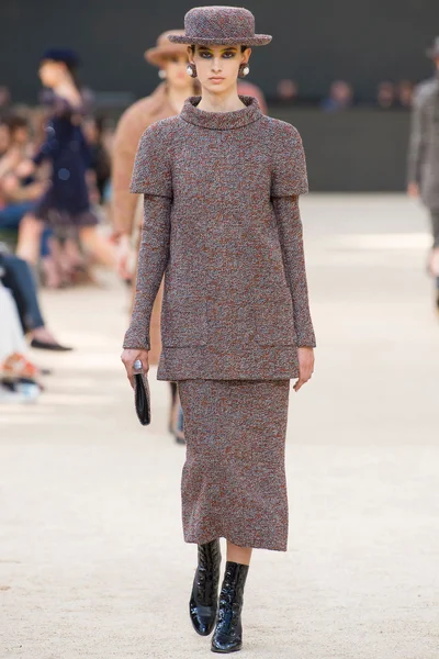 Look 26